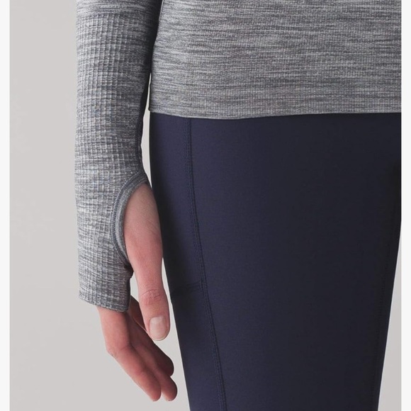 Lululemon grey long sleeve - Picture 3 of 3